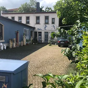 Kunstoase Am Blauen Haus Apartment